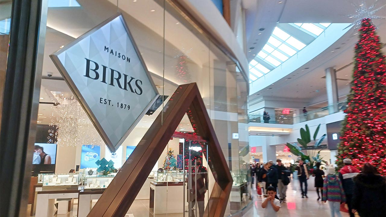 1280-A-Birks-store-in-Toronto,-Canada-credit-shutterstock_2625113129-(3)