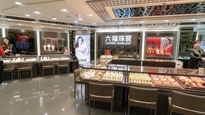 1280-A-Luk-Fook-store-in-Hong-Kong-credit-shutterstock_2563725873-(3)