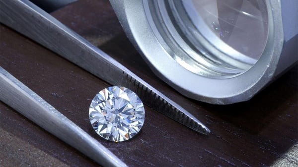 1280-Polished-diamond-with-tweezers-credit-Shutterstock