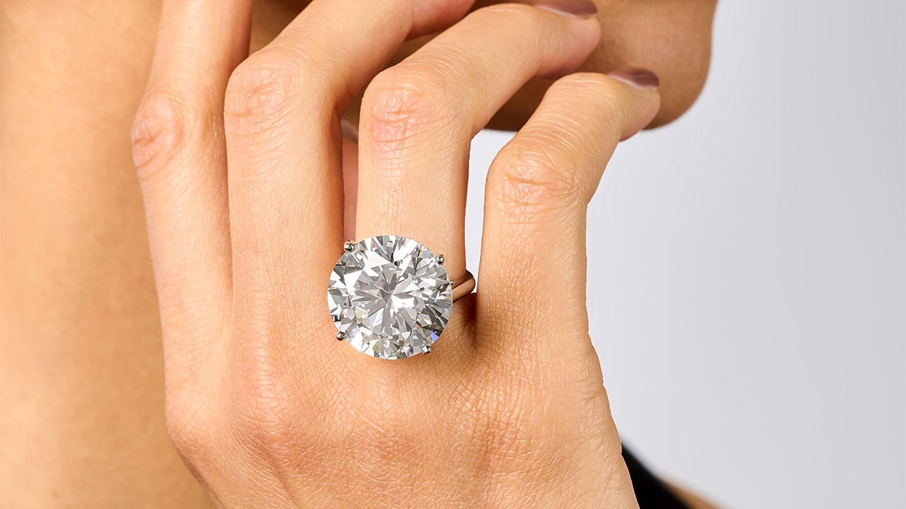 1280-The-26.36-carat-diamond-ring-credit-Elmwoods