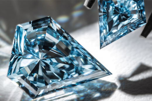 BLUE LAB-GROWN DIAMONDS 520x347