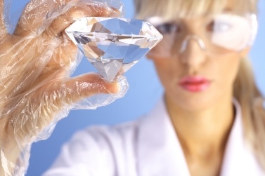 Do Synthetic Diamonds Pose a Threat to the Diamond Industry?