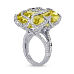 An Extraordinaire Belle Citron - Lemon Quartz Diamond Ring (26.42Ct TW)