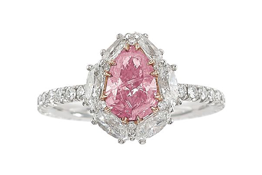 Pink diamond ring 520