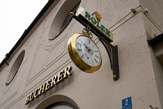 Signs outside jewelry and watch store in Munich credit Shutterstock 520